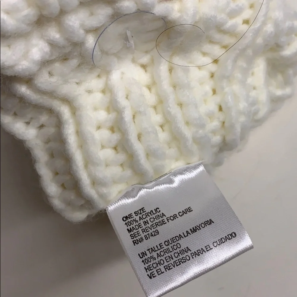 Faded Glory Cable Knit Gloves & Hat Toggle Tusk winter white essentials